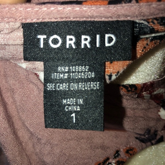 Torrid Plus Size Floral Print Chiffon Tank Top 1 - Picture 6 of 7